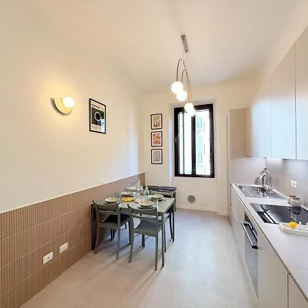 Bright&spacious In The Heart Of Studi Appartamento Milano